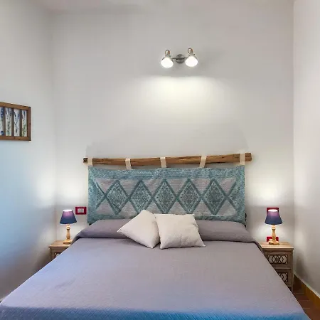 Panoramic Fora E ' Muros With Sea View Common Terrace , Ammentos Panzió