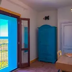Panoramic Fora E ' Muros With Sea View Common Terrace , Ammentos Couette-café