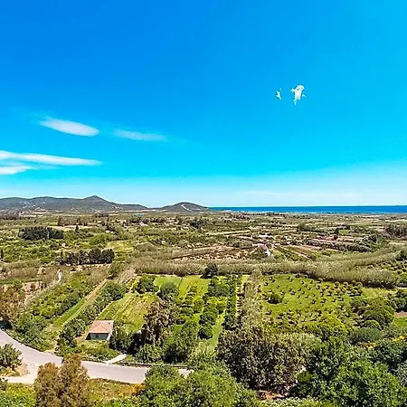 Frühstückspension Panoramic Fora E ' Muros With Sea View Common Terrace , Ammentos Posada (Sardinia)