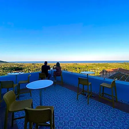 Panoramic Fora E ' Muros With Sea View Common Terrace , Ammentos Frühstückspension